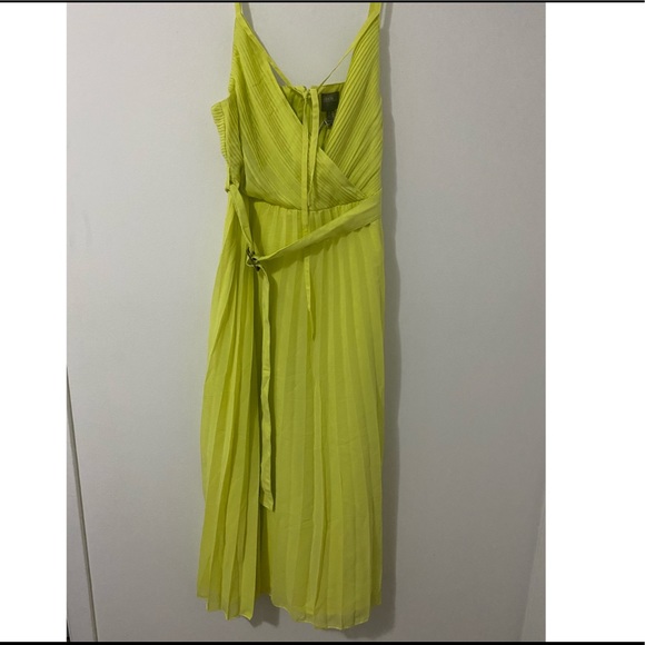 pleated midi dress - Picture 6 of 6